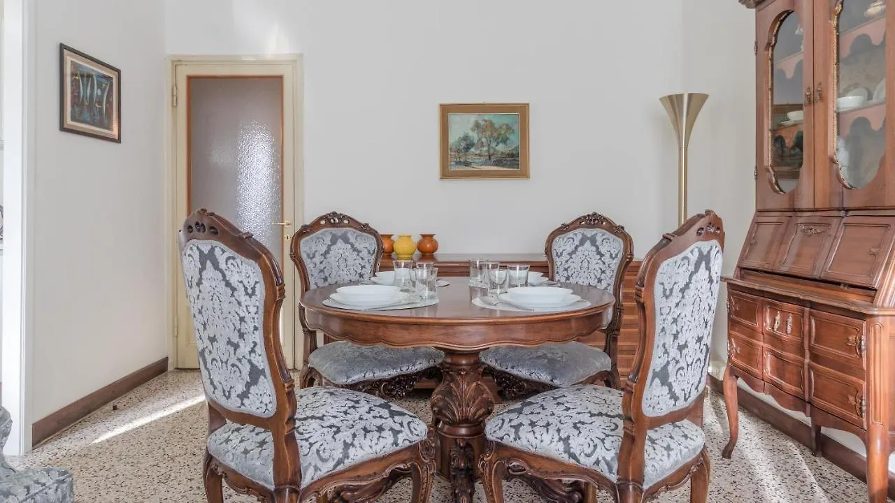Apartamento Italianway - Savona 2/A Milán 0*,  Italia